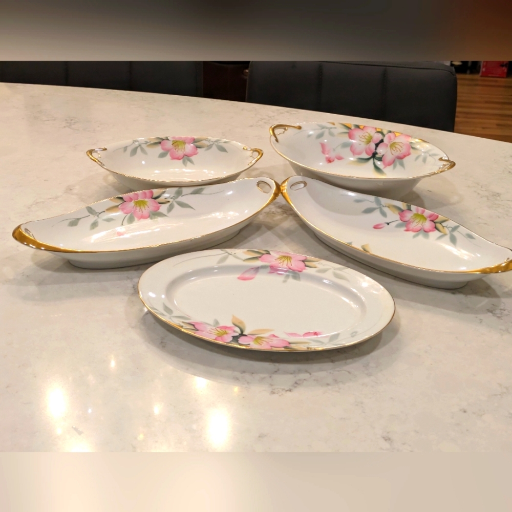 Noritake Azalea Vintage 5 Piece Set. Excellent Condition
